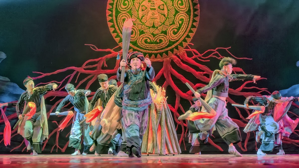 舞台摄影民族舞剧大凉山的回响一年一度火把节
