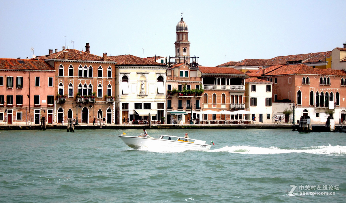 意大利威尼斯一外海上下岛摆渡船上随拍