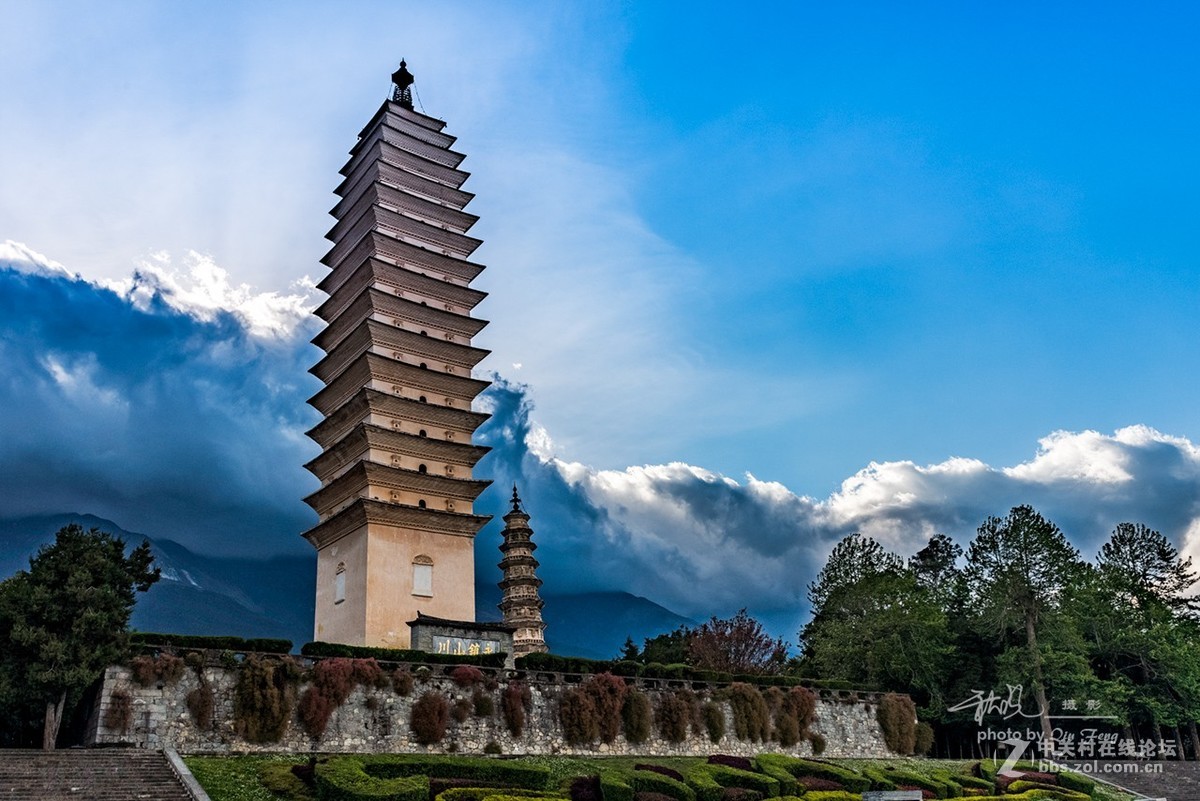 云南大理崇圣寺三塔