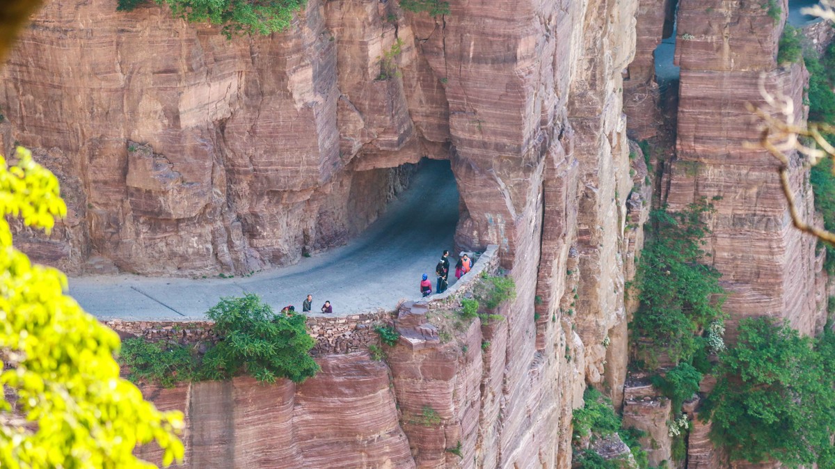 郭亮挂壁公路