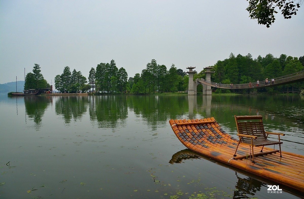 游拍东湖落雁岛