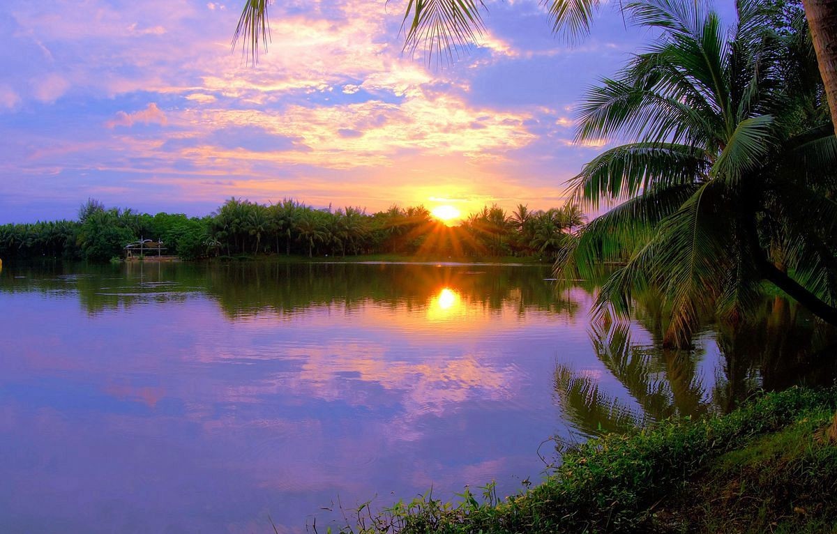 湖畔夕阳海口