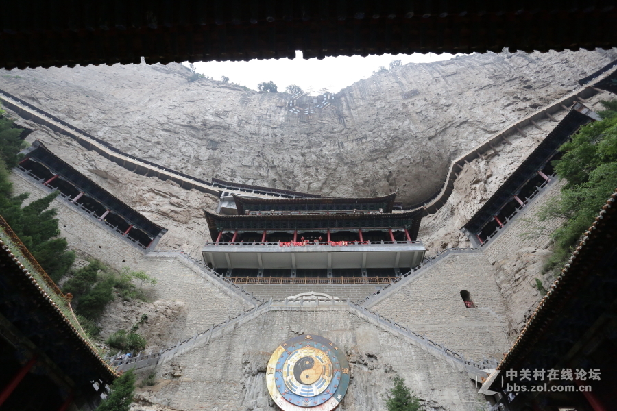 山西绵山天桥和正果寺