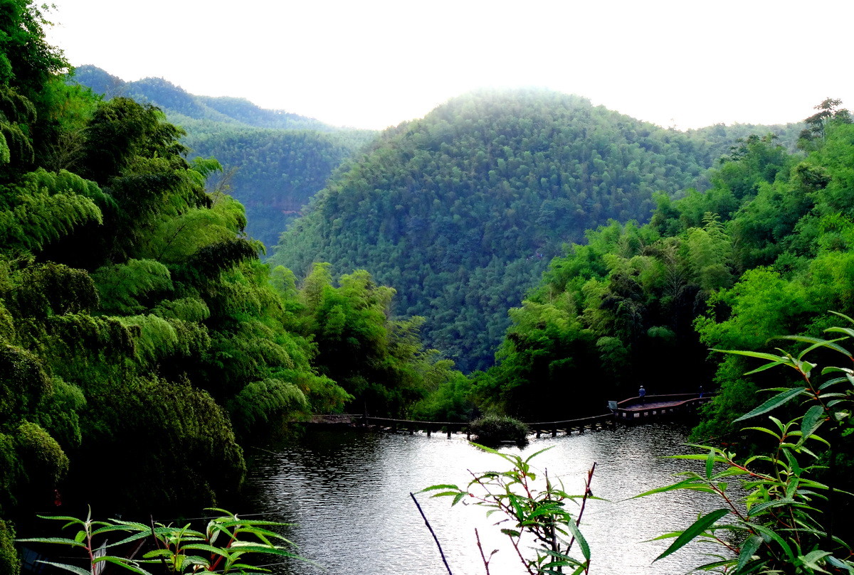 七彩湖景观