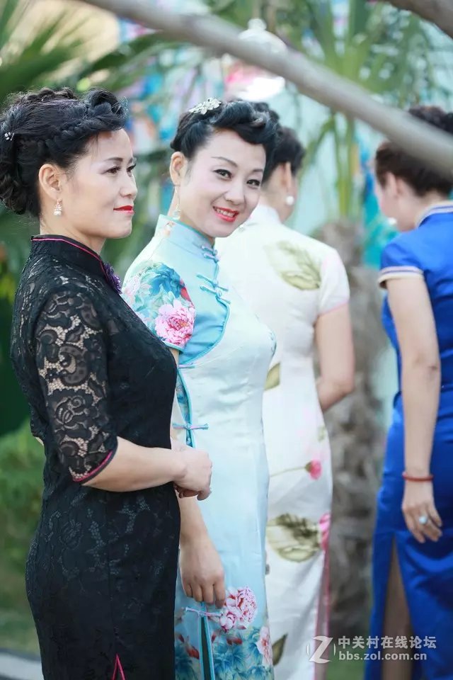 穿旗袍的大姐们