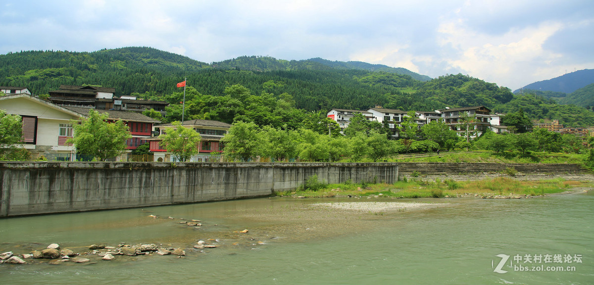 地震后的汶川水磨镇现在风景