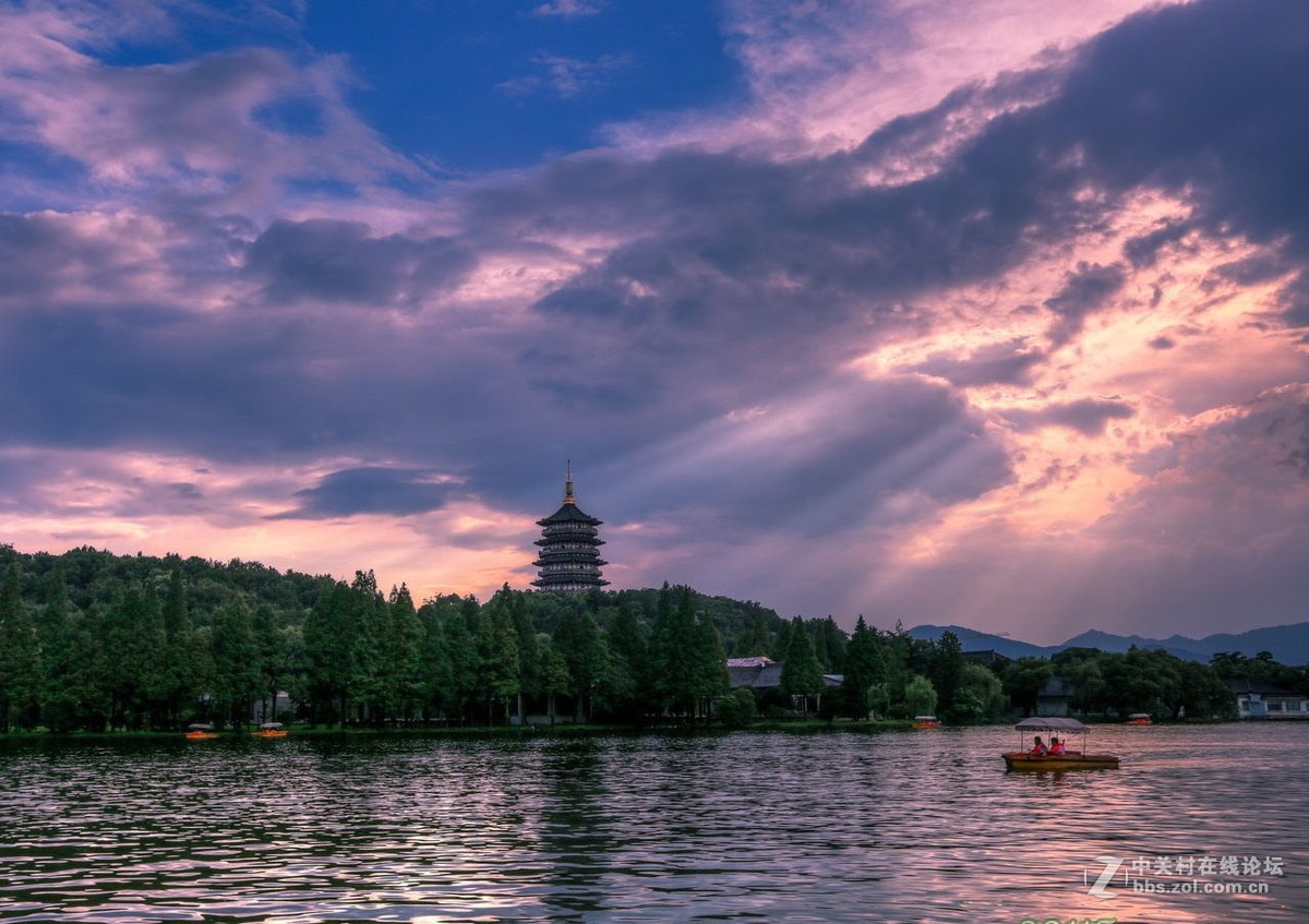 浙江杭州西湖十景之一雷峰夕照