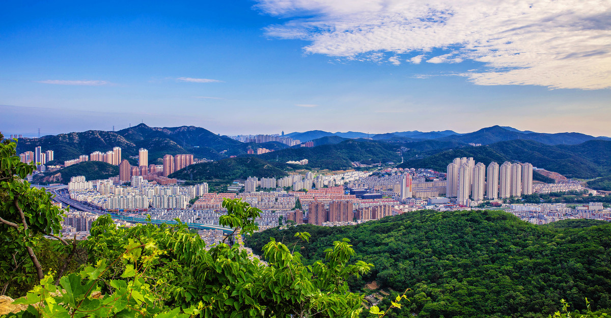 石门山上看大连