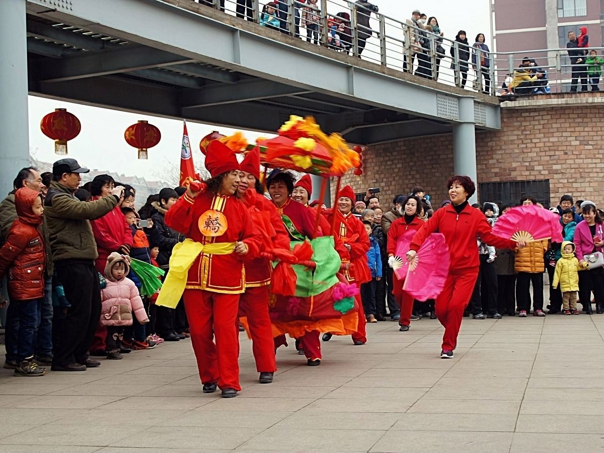 抬花轿