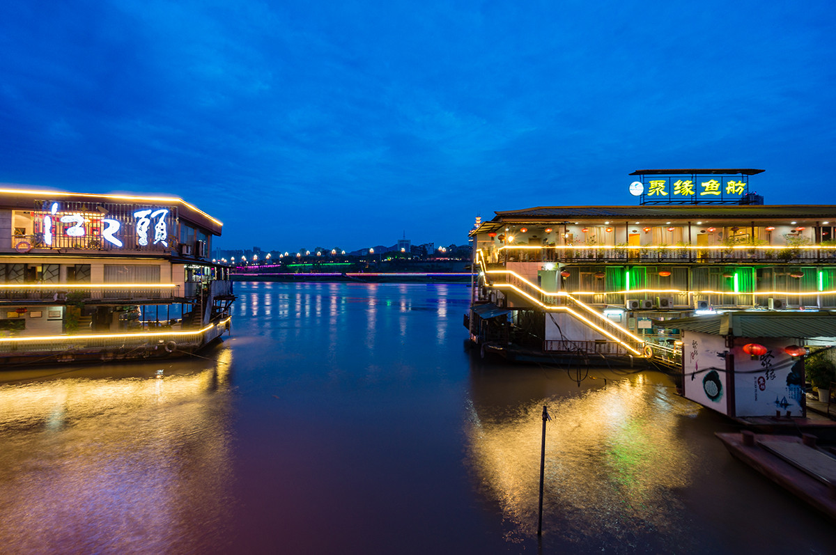 宜宾合江门夜景