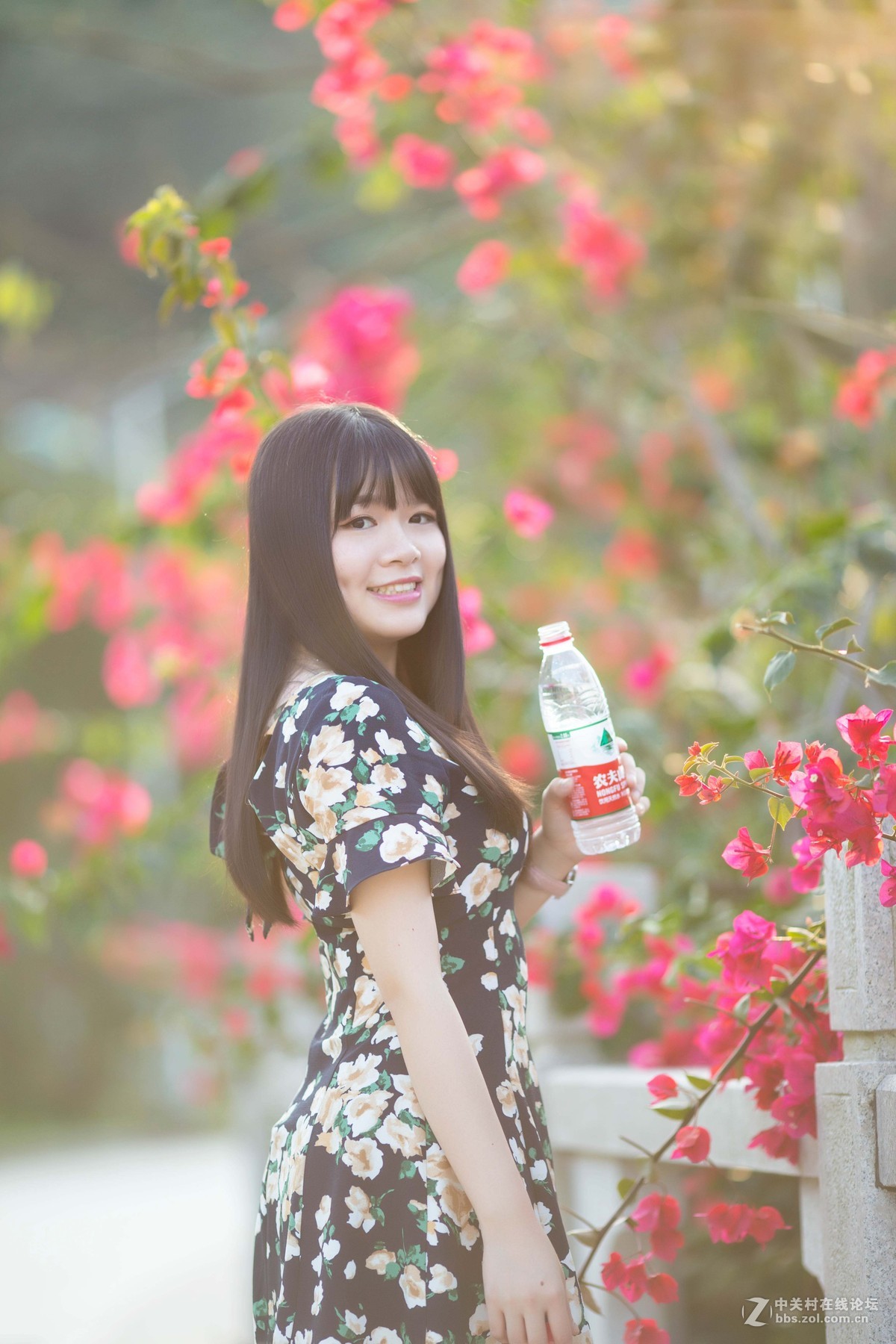 活泼开朗的女生