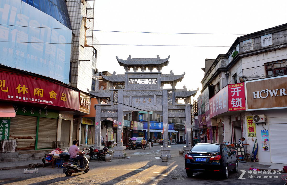 蕲州古镇东长街的早晨