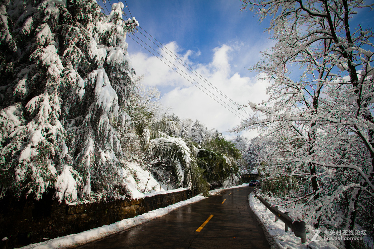 圣灯山的雪