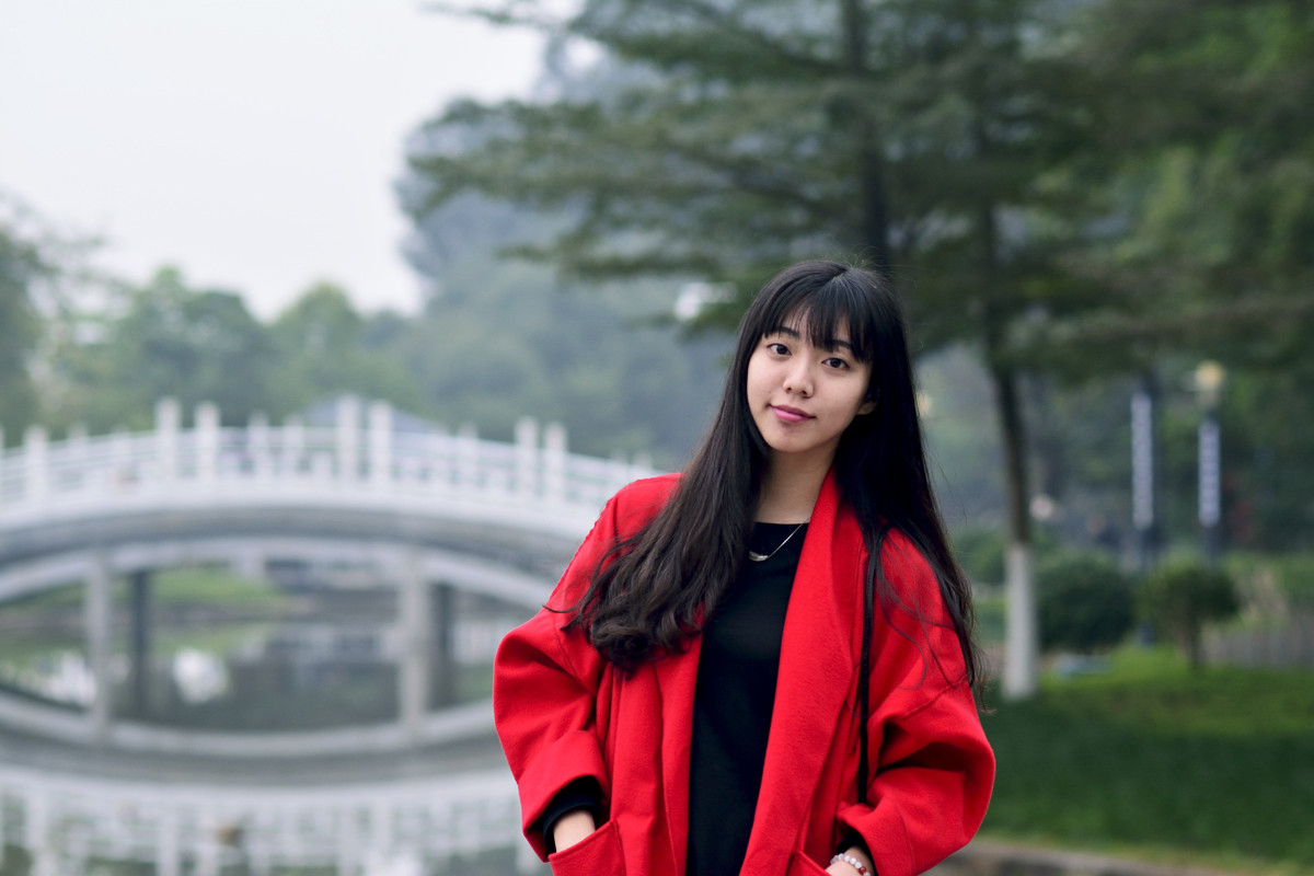 红衣少女