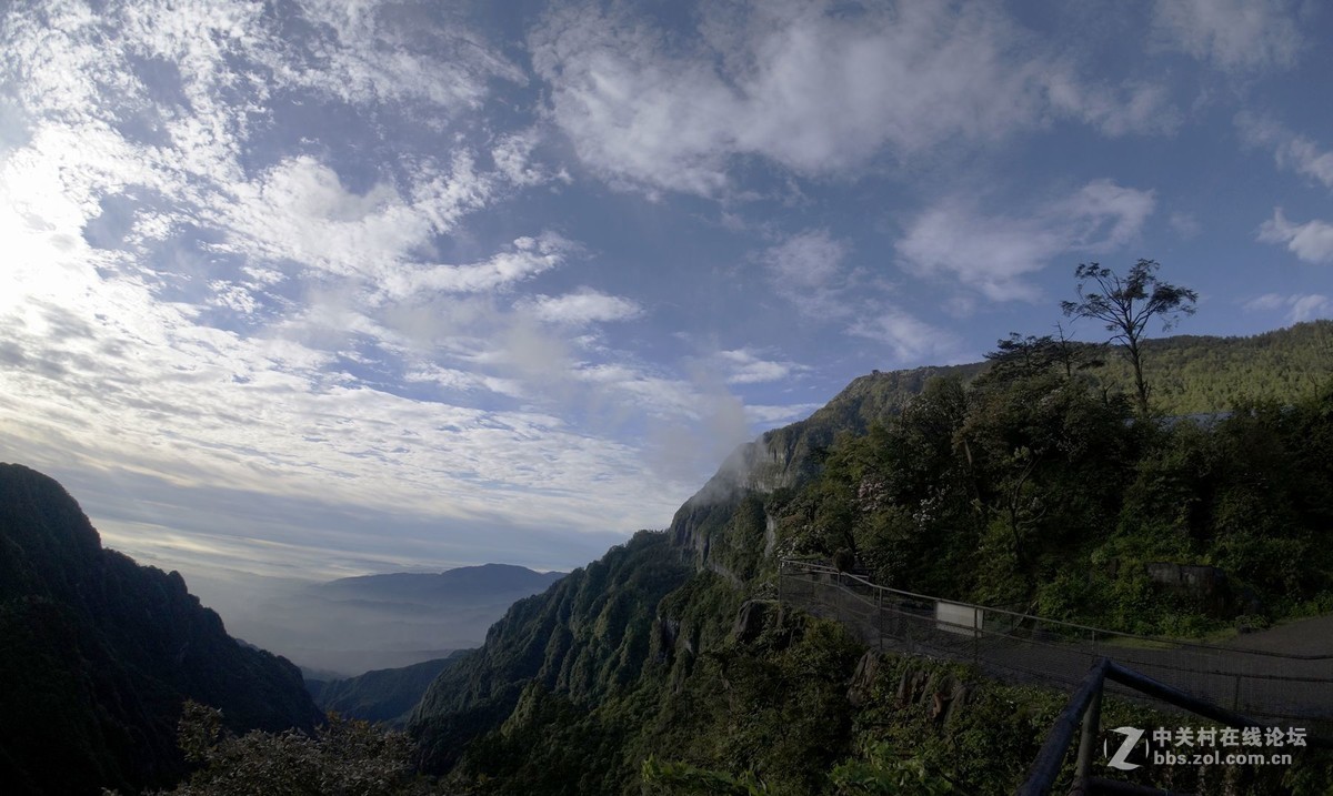 峨眉山雷洞坪