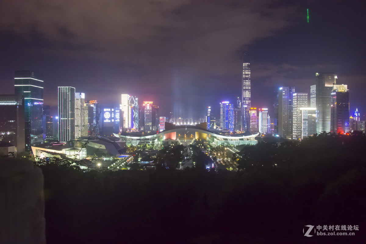 深圳莲花山拍夜景