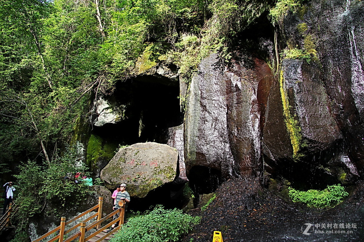 长白山南坡游拍望天鹅景区之奇岩怪石