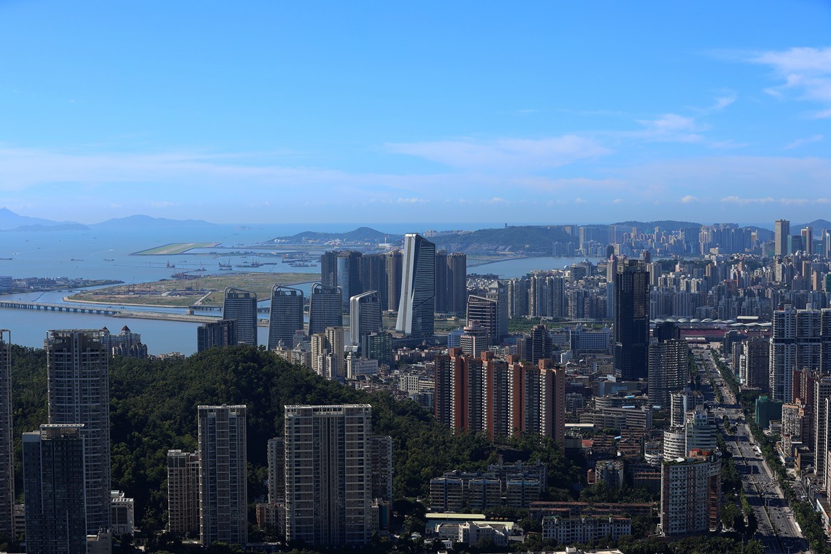 板障山俯拍珠海澳门市区港珠澳大桥