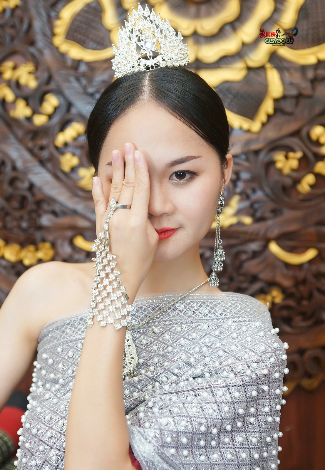异域风情美女乐乐