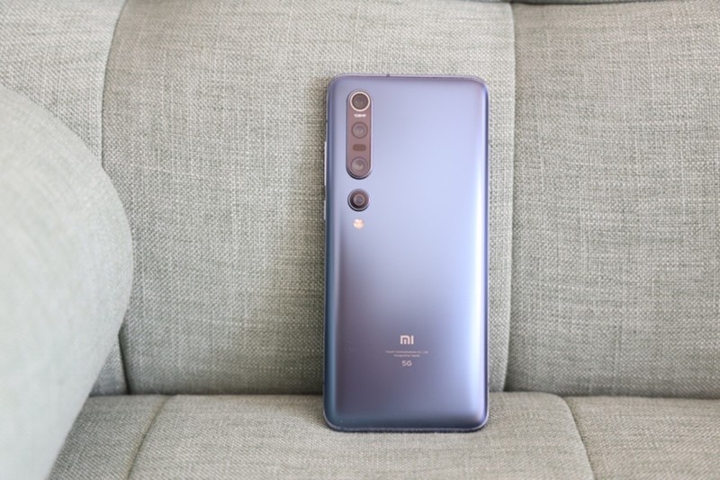 售价4999的小米10pro,质感出色,不负旗舰称号,还有一个杀器