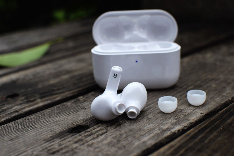 定制7mm动圈 开盖即连 荣耀亲选earbuds x1