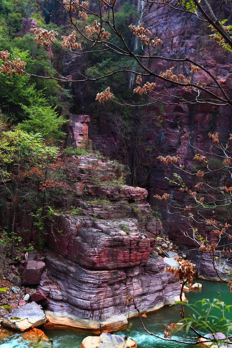 游览河南云台山红石峡景区二