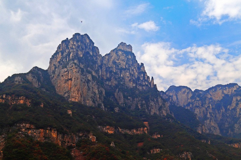 登上河南云台山茱萸峰一