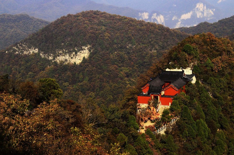 登上河南云台山茱萸峰一