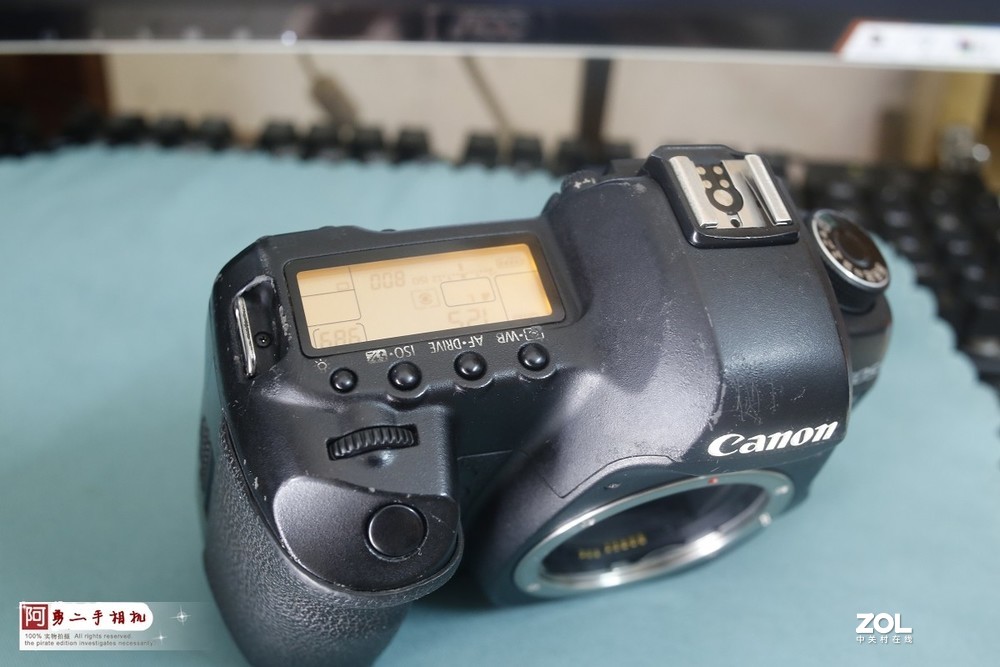 8.13日 佳能5d2 现货 价1580 不讲价