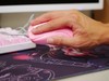 外表粉嫩，实力彪悍 补上粉色系外设的最后一环 ZOWIE DIVINA S1 粉色版评测