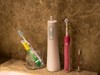 祛除顽固牙菌斑  XWAVES小蛮腰冲牙器效果实测