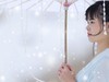 素衣飘雪减相思