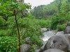 山间溪流