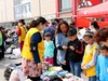 求是义工幸福广场爱心活动纪实