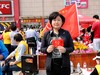 求是义工幸福广场爱心活动纪实