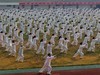 油田老年打太极 （2）