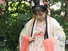 【红扇女孩（2）】——摄于上海桂林公园