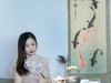 袖染诗韵墨香，抚平眉间惆怅。