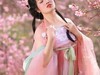 樱花汉服女