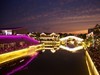 梅里古镇夜景美如画