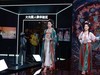 摄影器材展的模特