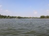 碧绿的湖水