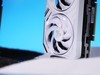 黑科技小钢炮！影驰RTX 5070金属大师OC实测