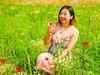 花中人影