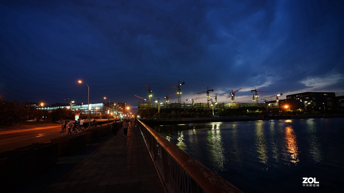 奥利匹克水上公园夜景