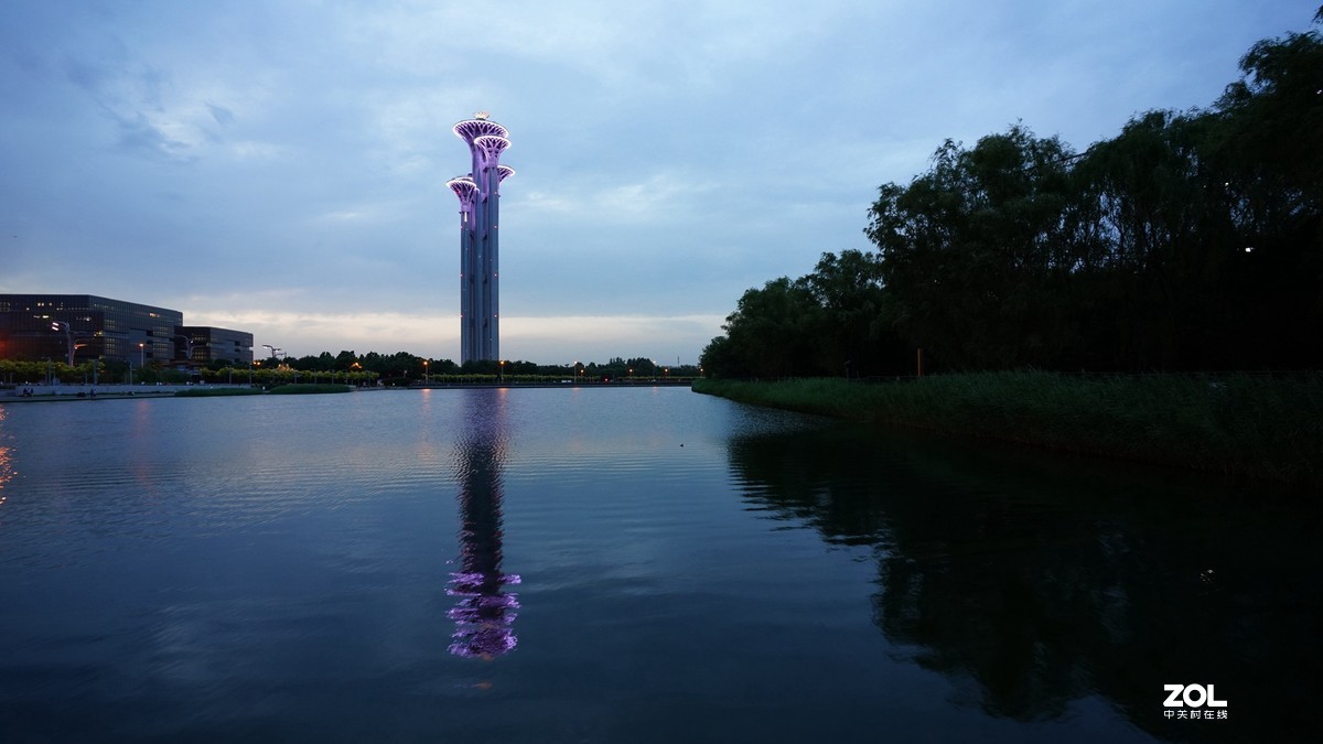 奥利匹克水上公园夜景