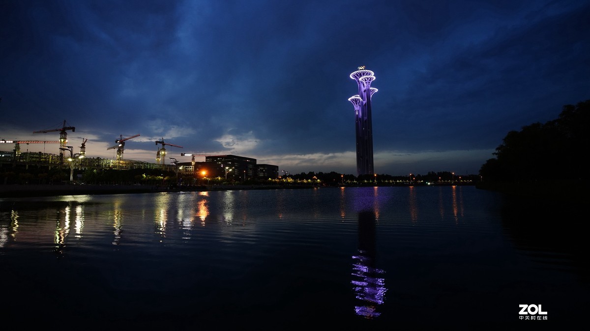 奥利匹克水上公园夜景