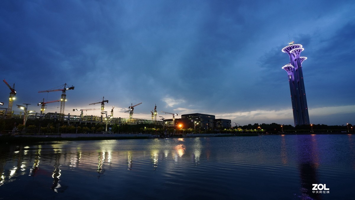 奥利匹克水上公园夜景