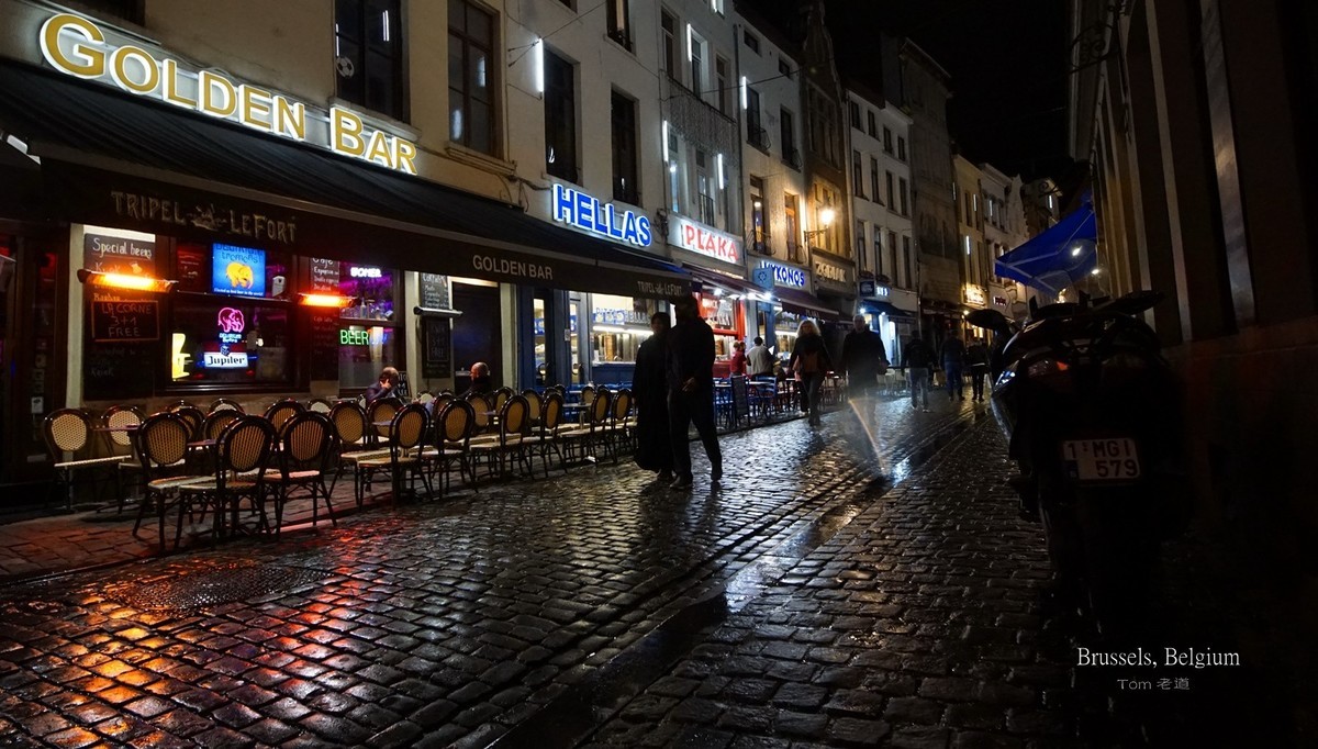 细雨中布鲁塞尔大广场夜色