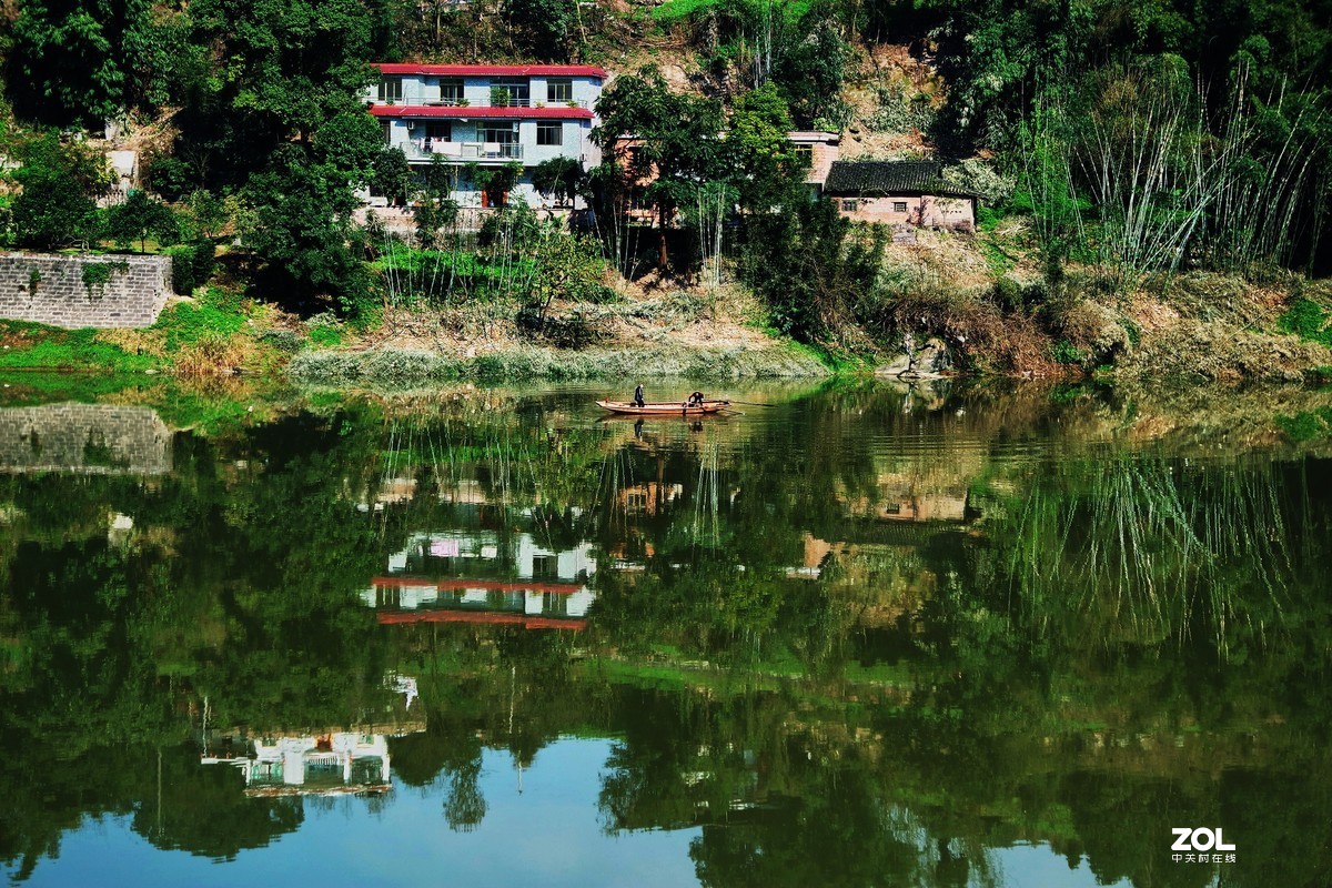 山清水秀春光里